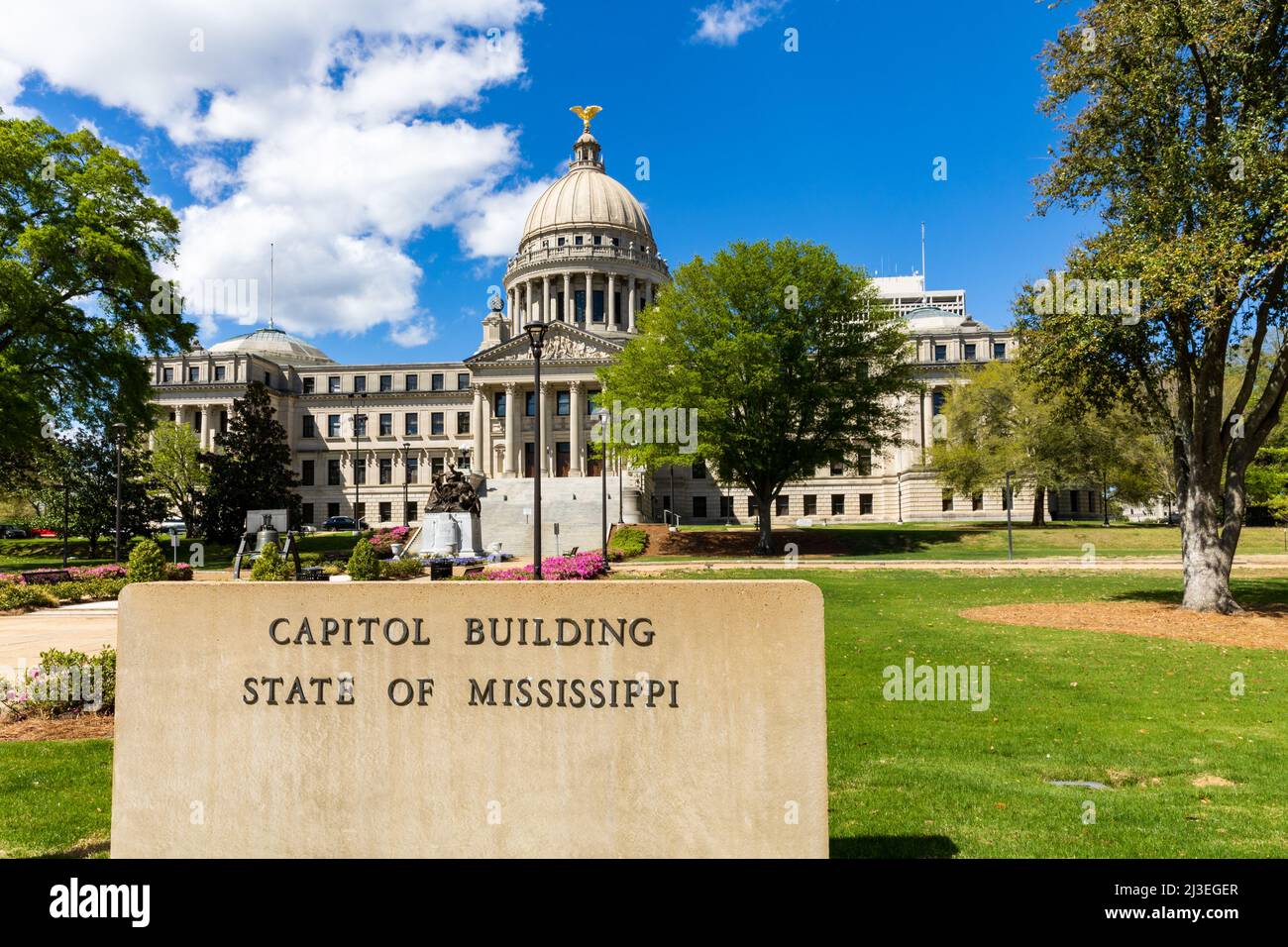 Jackson, MS - 7 aprile 2022: Il Campidoglio del Mississippi a Jackson, MS Foto Stock