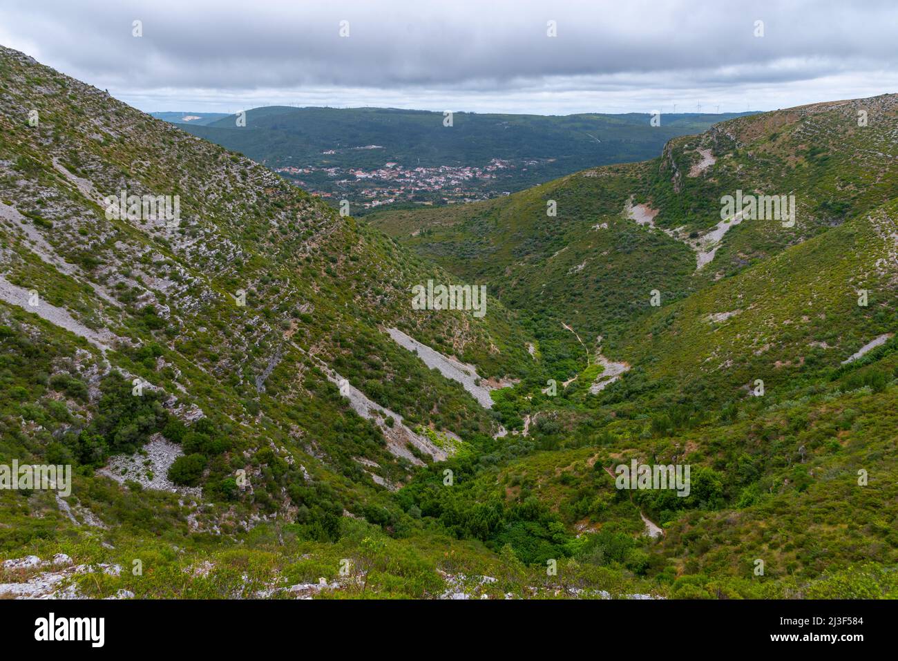 Canyon di Fornea vicino a Porto de MOS in Portogallo. Foto Stock