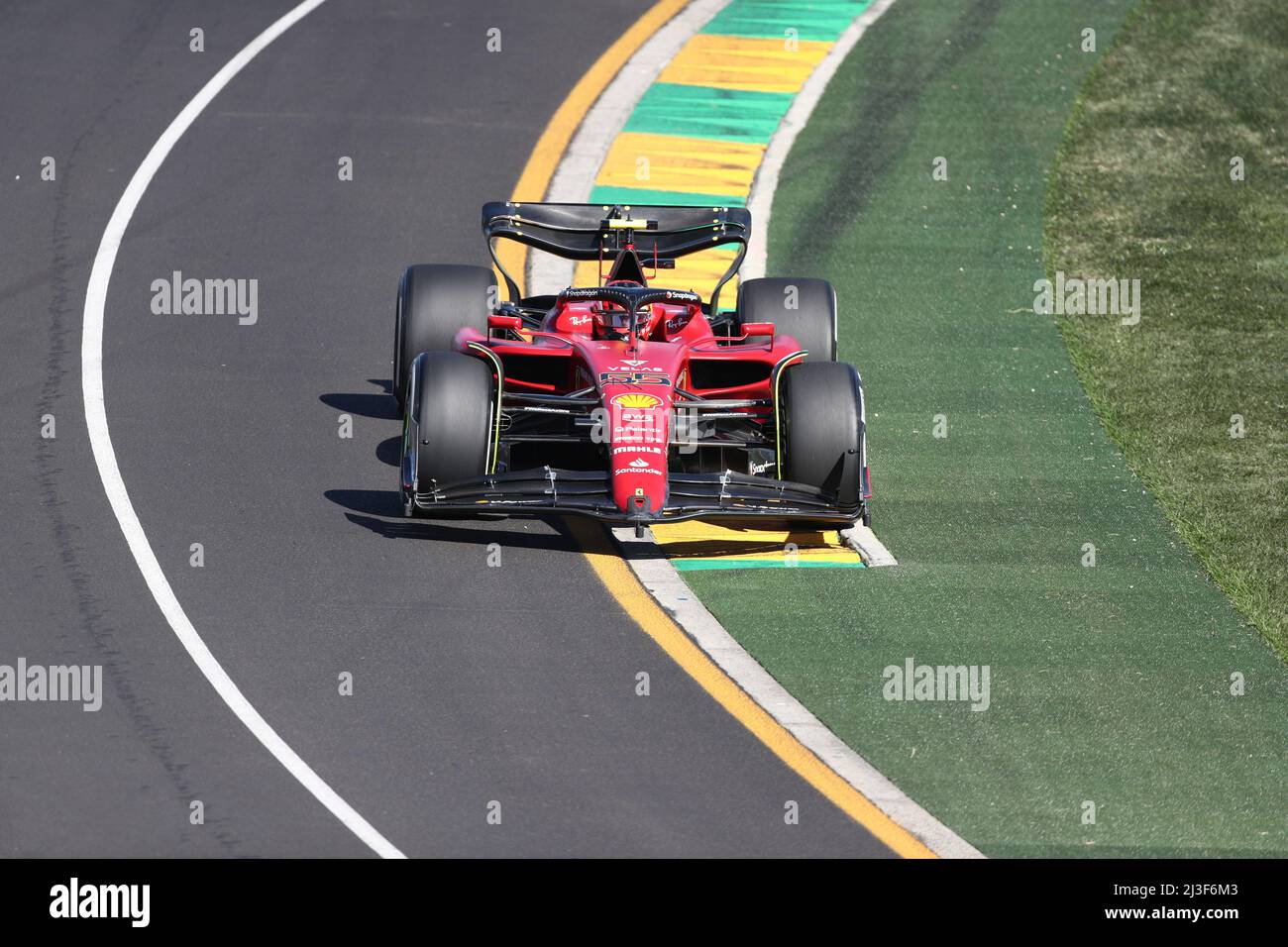 Albert Park, Melbourne, Victoria, Australia. 08th Apr 2022. FIA Formula uno World Championship 2022 - Formula uno Rolex Australian Grand Prix - Carlos Sainz Jr. (Spagna) Racing per la Scuderia Ferrari alla guida della (55) F1-75 Ferrari durante le prove di gara tre del FIA Formula uno World Championship 2022-Image Credit: brett keating/Alamy Live News Foto Stock