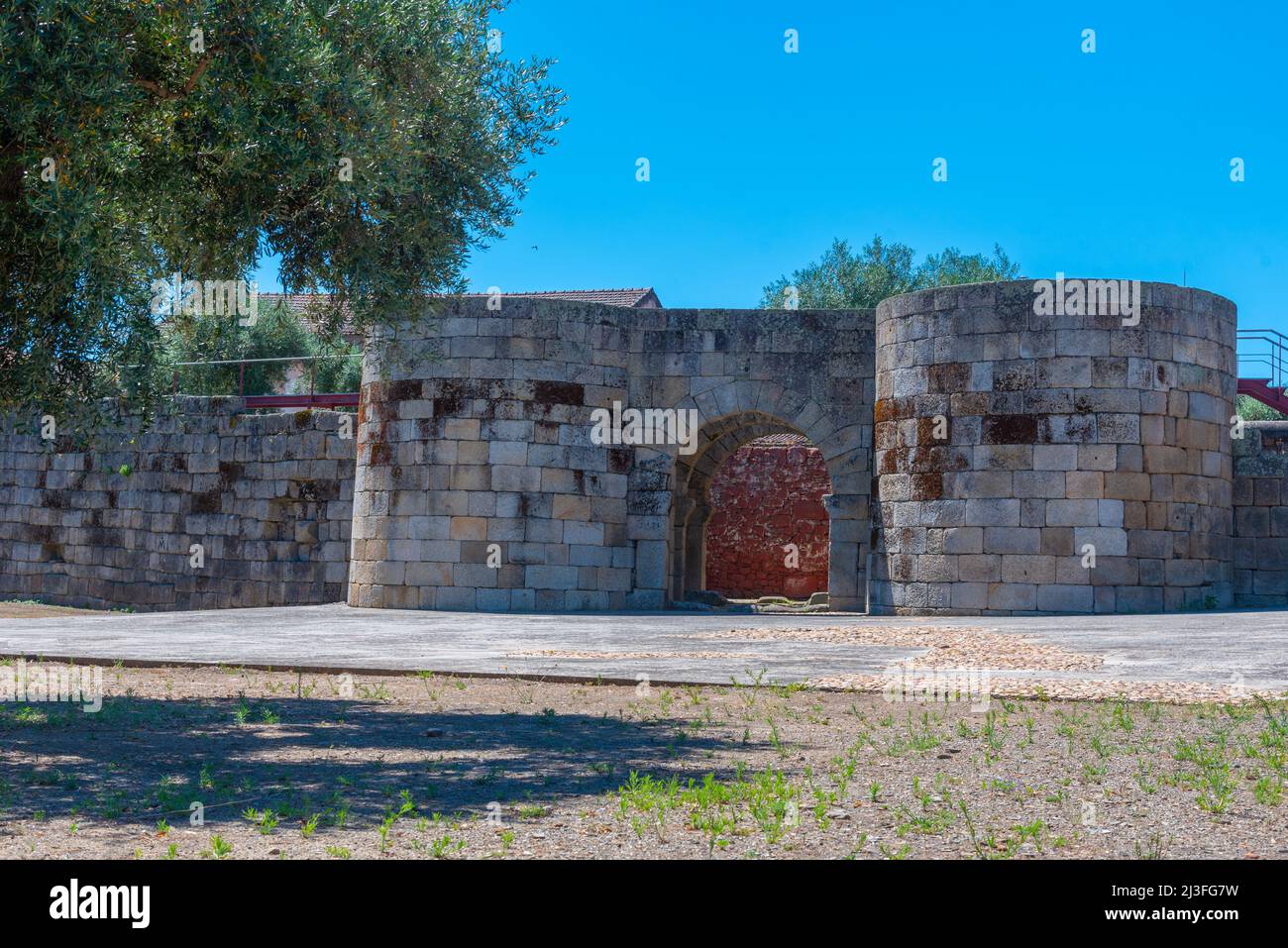 Porta principale della città di Idanha-a-velha in Portogallo. Foto Stock