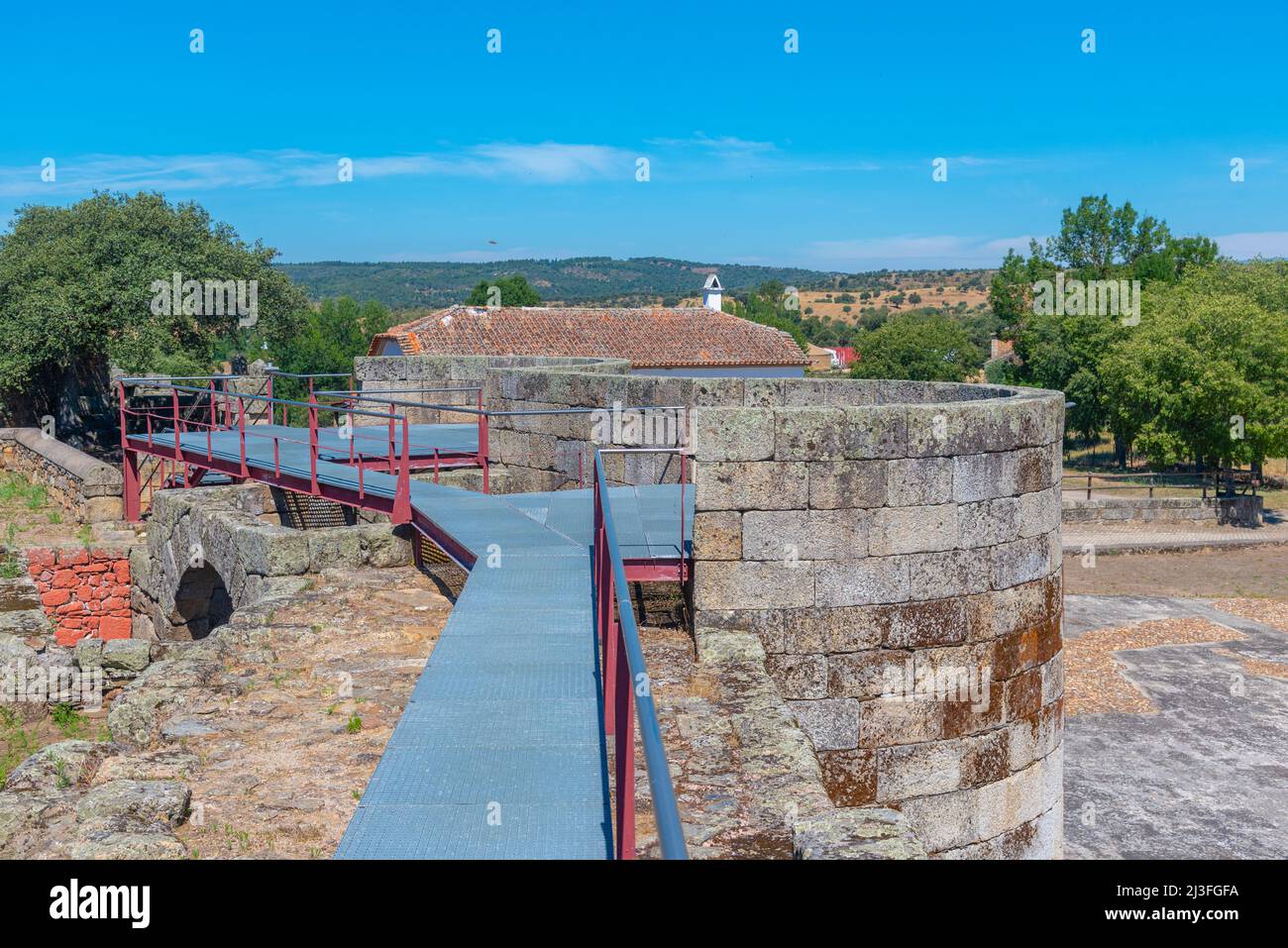 Porta principale della città di Idanha-a-velha in Portogallo. Foto Stock