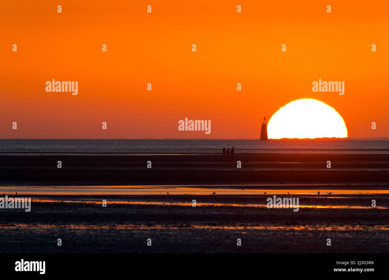 Tramonto nella Manica, Normandia, Francia Foto Stock