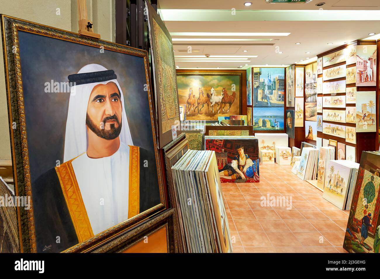 Dubai. EMIRATI ARABI UNITI. Galleria d'arte: Ritratto dello sceicco Maktoum bin Rashid al Maktoum Foto Stock