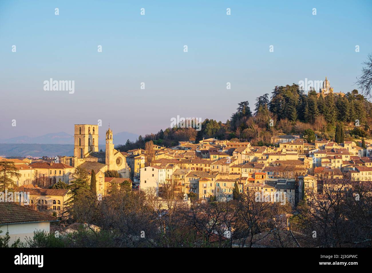 Francia, Alpi dell'alta Provenza, Parco Naturale Regionale del Luberon, Forcalquier Foto Stock