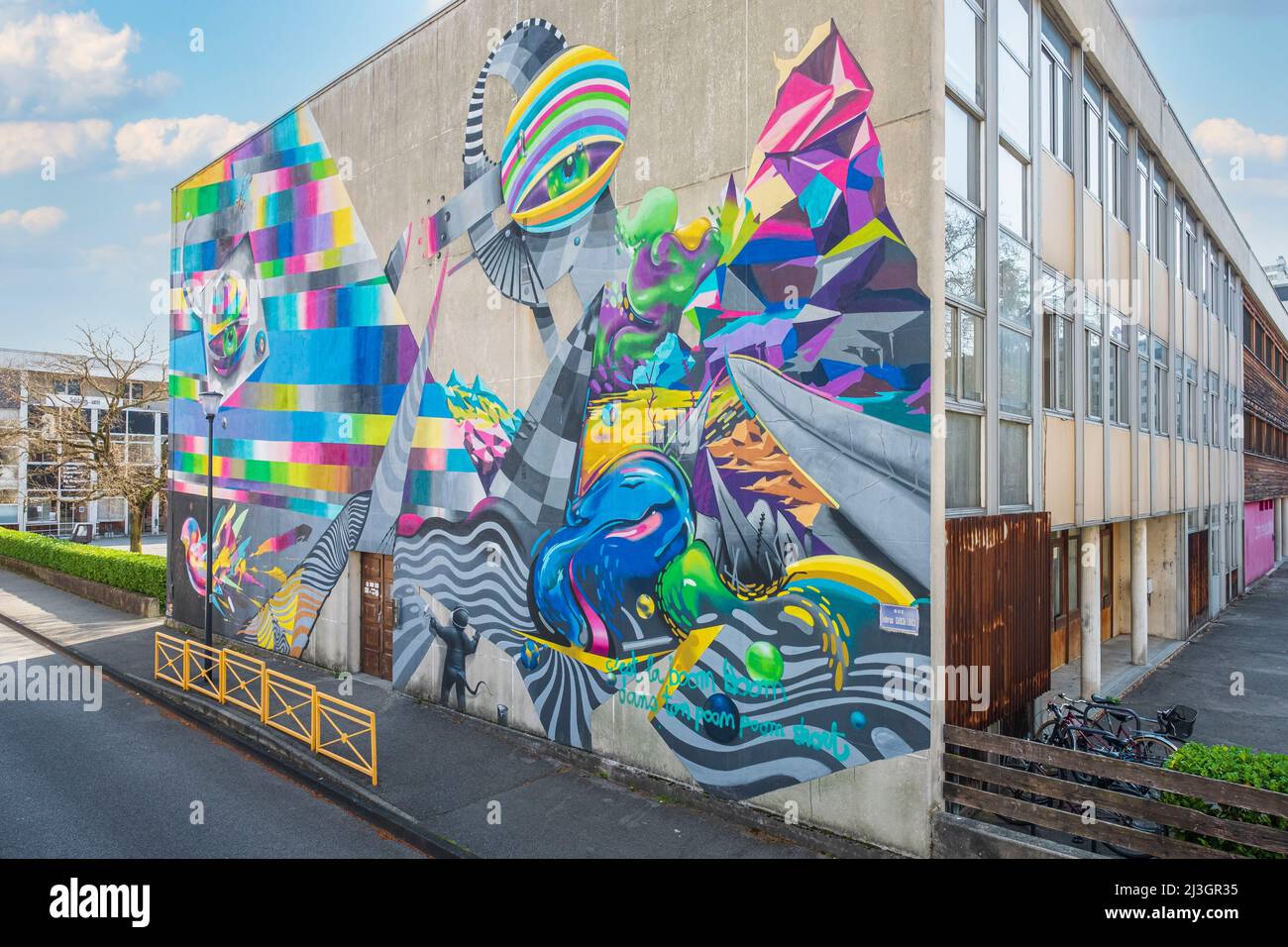 Francia, Isere, Grenoble, affresco equilibrio dell'artista colombiano Gris uno per la Street Art Fest Grenoble Alpes 2017 Foto Stock
