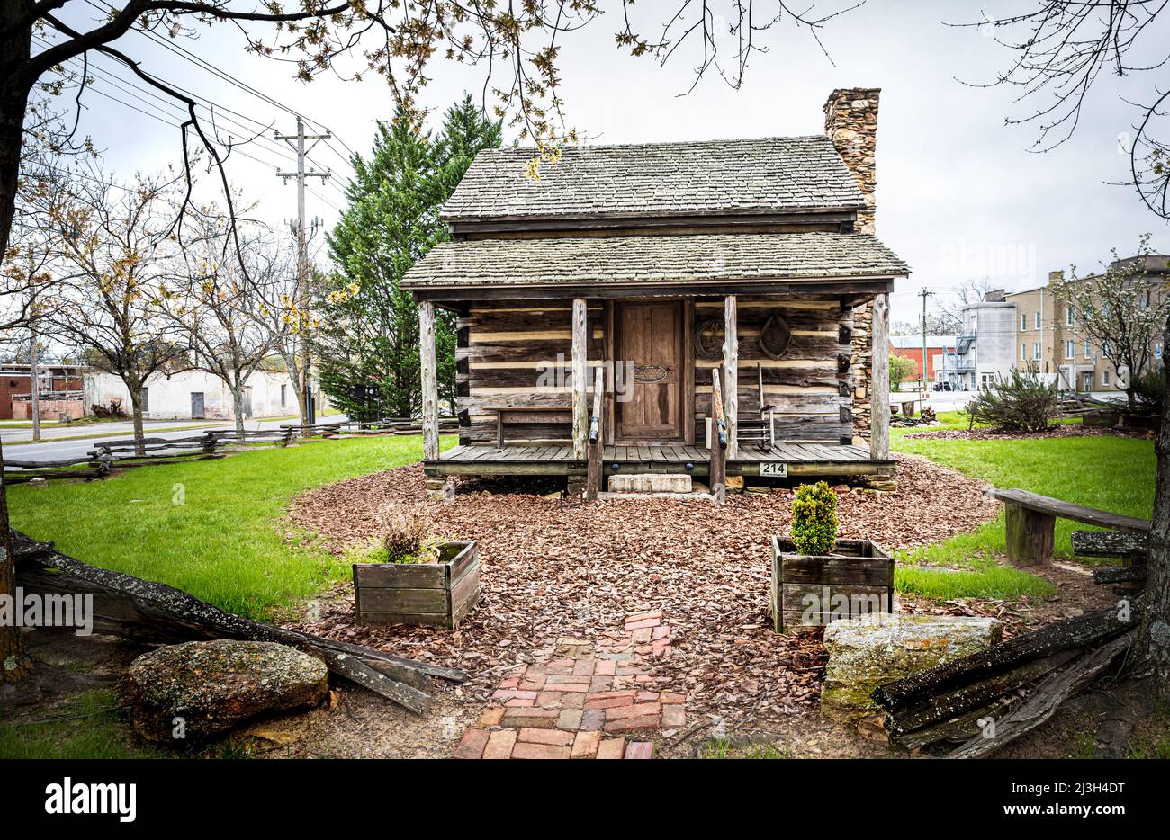 GAFFNEY, S.C. USA-2 APRILE 2022: Casa di tronchi costruita nel 1804 dall'immigrato irlandese Michael Gaffney. Foto Stock