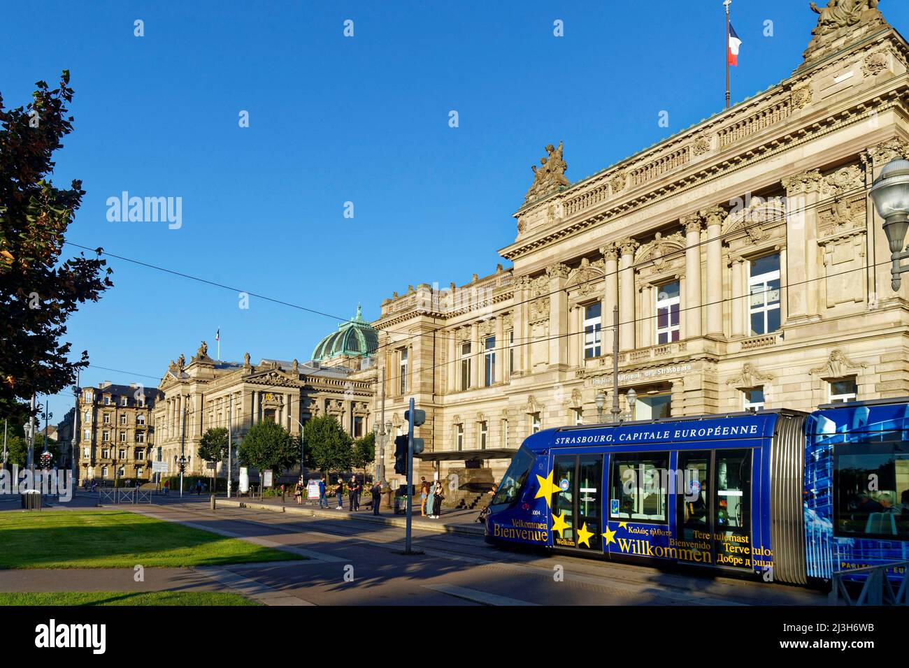 Francia, Bas Rhin, Strasburgo, quartiere Neustadt risalente al periodo tedesco, dichiarato Patrimonio dell'Umanità dall'UNESCO, Place de la Republique, Teatro Nazionale di Strasburgo (TNS) Foto Stock