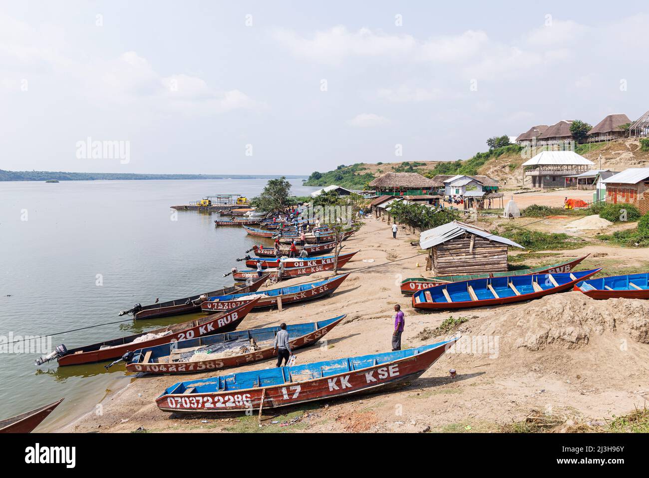 Uganda, distretto di Rubirizi, Katunguru, il villaggio e i pescatori vicino al canale di Kazinga Foto Stock
