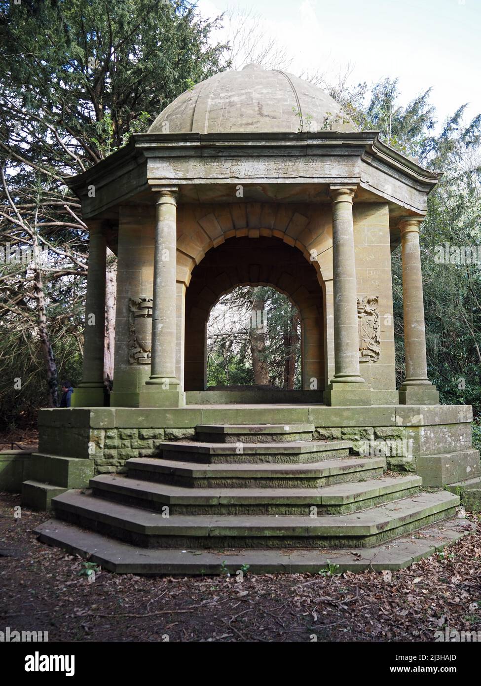 Sir Henry Samuelson Mausoleo 'Tempio del sonno' Wisley e Ockham Common, Chatley Heath, Surrey, Regno Unito. Foto Stock