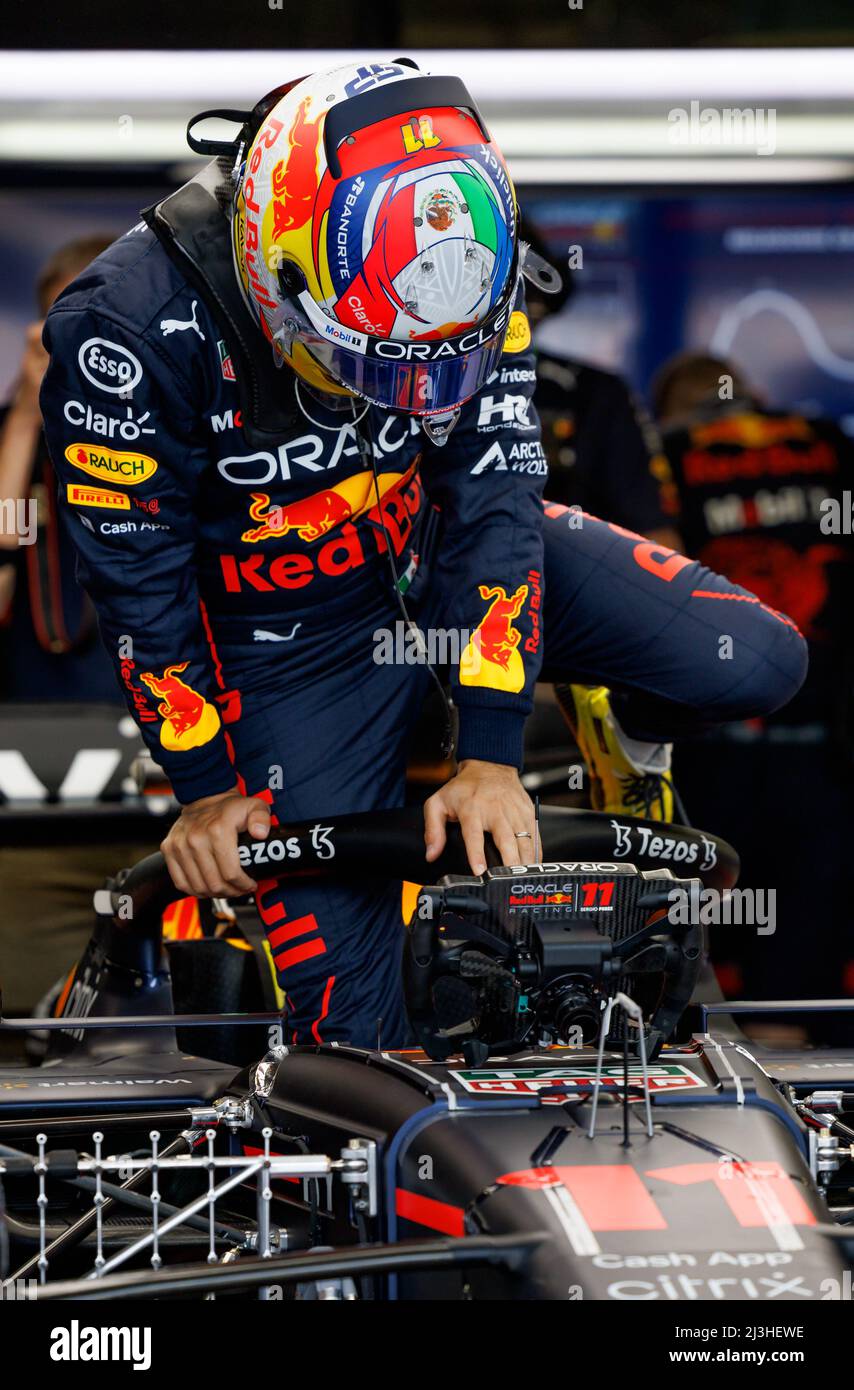 Melbourne, Australia. 08th Apr 2022. Sergio Perez (MEX) del team Red Bull durante le prove libere 1 al Gran Premio di Formula uno australiano sul circuito Albert Park Grand Prix 8. Aprile, 2022. Credit: Corleve/Alamy Live News Foto Stock