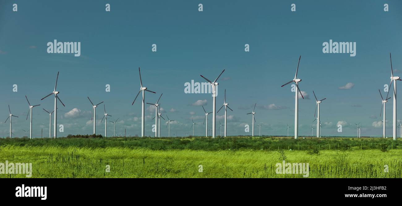 Wind farm sulla costa del Mar Nero in Bulgaria Foto Stock