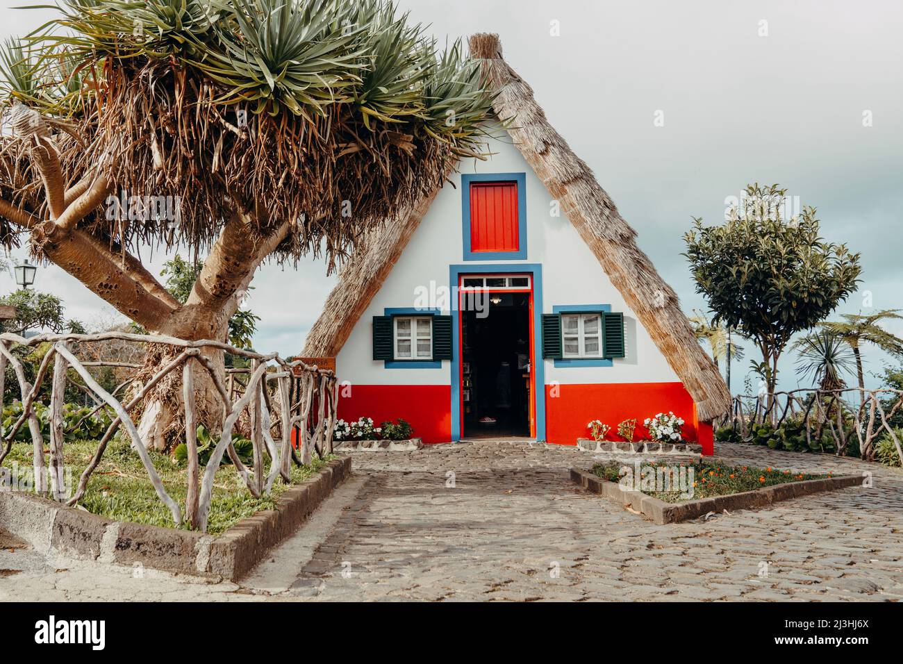 Agriturismo tradizionale, Santana, Madeira, Portogallo, Europa Foto Stock