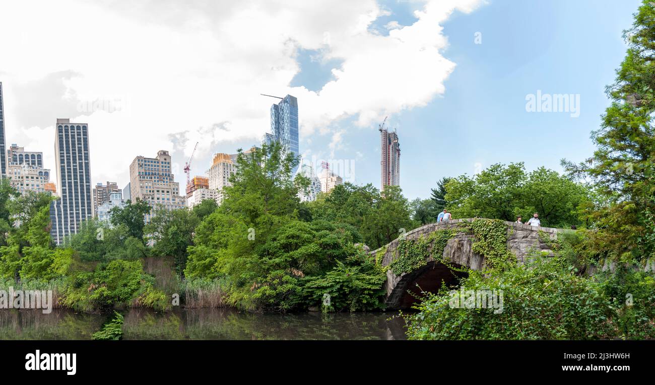 Gapstow Bridge, New York City, NY, USA, The Stone Bridge Gapstow Bridge è una delle icone di Central Park Foto Stock