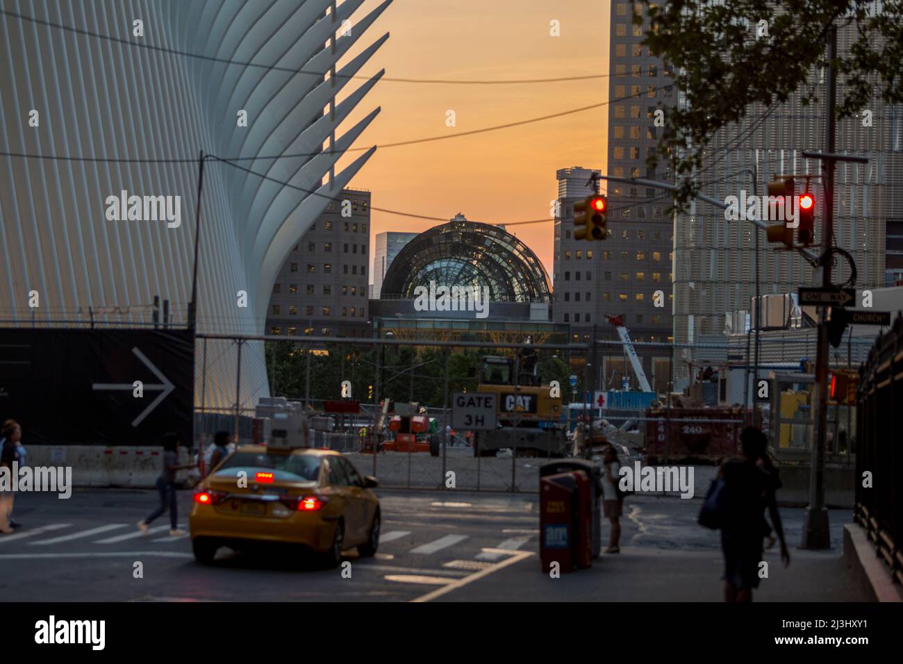 Tribeca, New York City, NY, USA, Golden Hour presso il nuovo One World Trade Center di Lower Manhattan Foto Stock