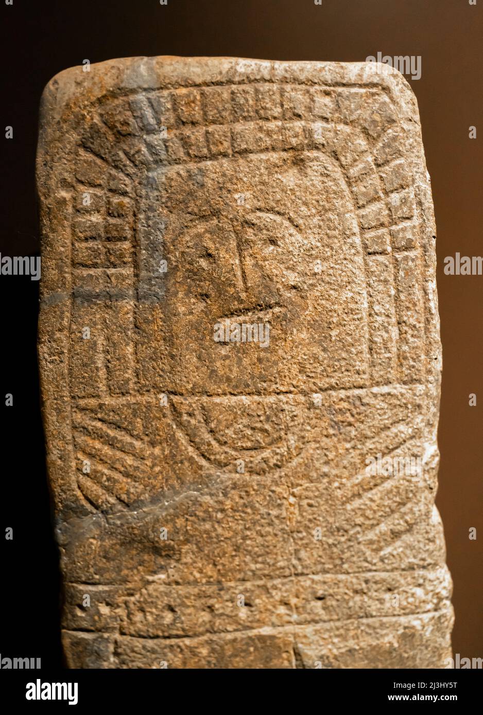 Stela di Hernan Perez VI, 2000 - 1500 a.C., Età del Bronzo medio-precoce. Stele antropomorfiche. Granito. Provincia di Caceres, Estremadura Foto Stock