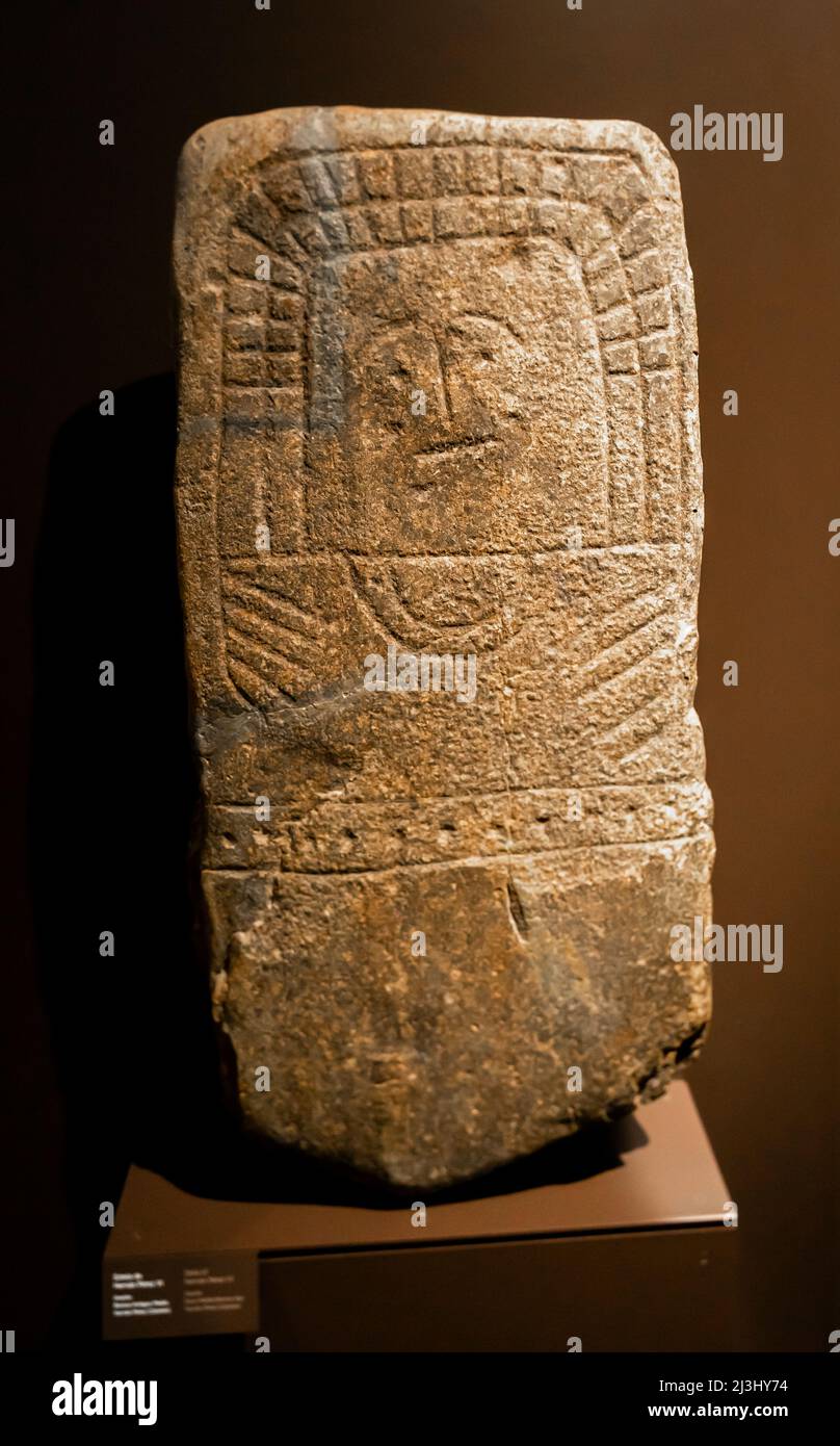 Stela di Hernan Perez VI, 2000 - 1500 a.C., Età del Bronzo medio-precoce. Stele antropomorfiche. Granito. Provincia di Caceres, Estremadura Foto Stock