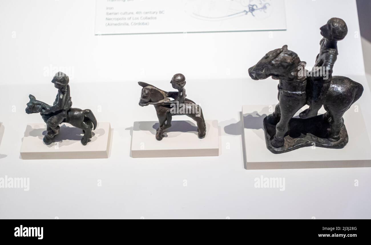 Ex-votos di cavalieri figurine piccole sculture. Cultura iberica del 4th - 3rd secolo AC. I cavalieri erano l'élite, raffigurati con armi e cavalli Foto Stock