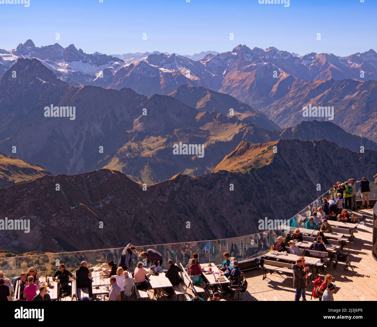 Vista da Nebelhorn alle vette del Allgäu in autunno, Europa, Germania, Baviera, Swabia, Upper Allgäu, Oberstdorf Foto Stock