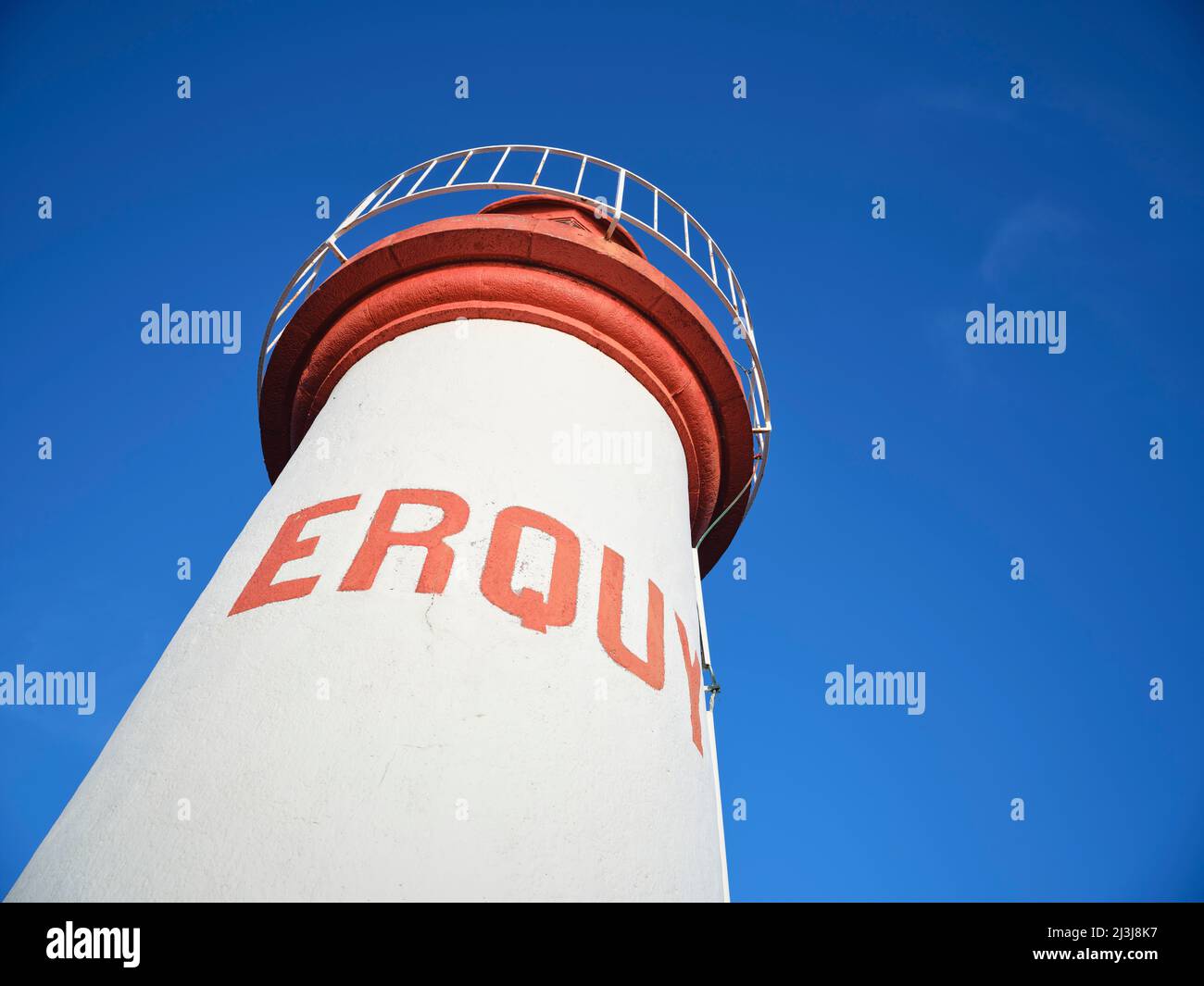 Particolare del faro di Erquy nel dipartimento di Côtes-d'Armor in Bretagna, Francia. Foto Stock