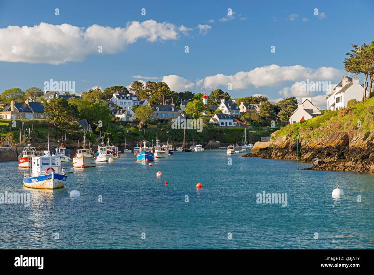 Doëlan, piccola città portuale nei pressi di Clohars-Carnoët nel Finistère meridionale, Francia, Bretagna, dipartimento Finistère Foto Stock