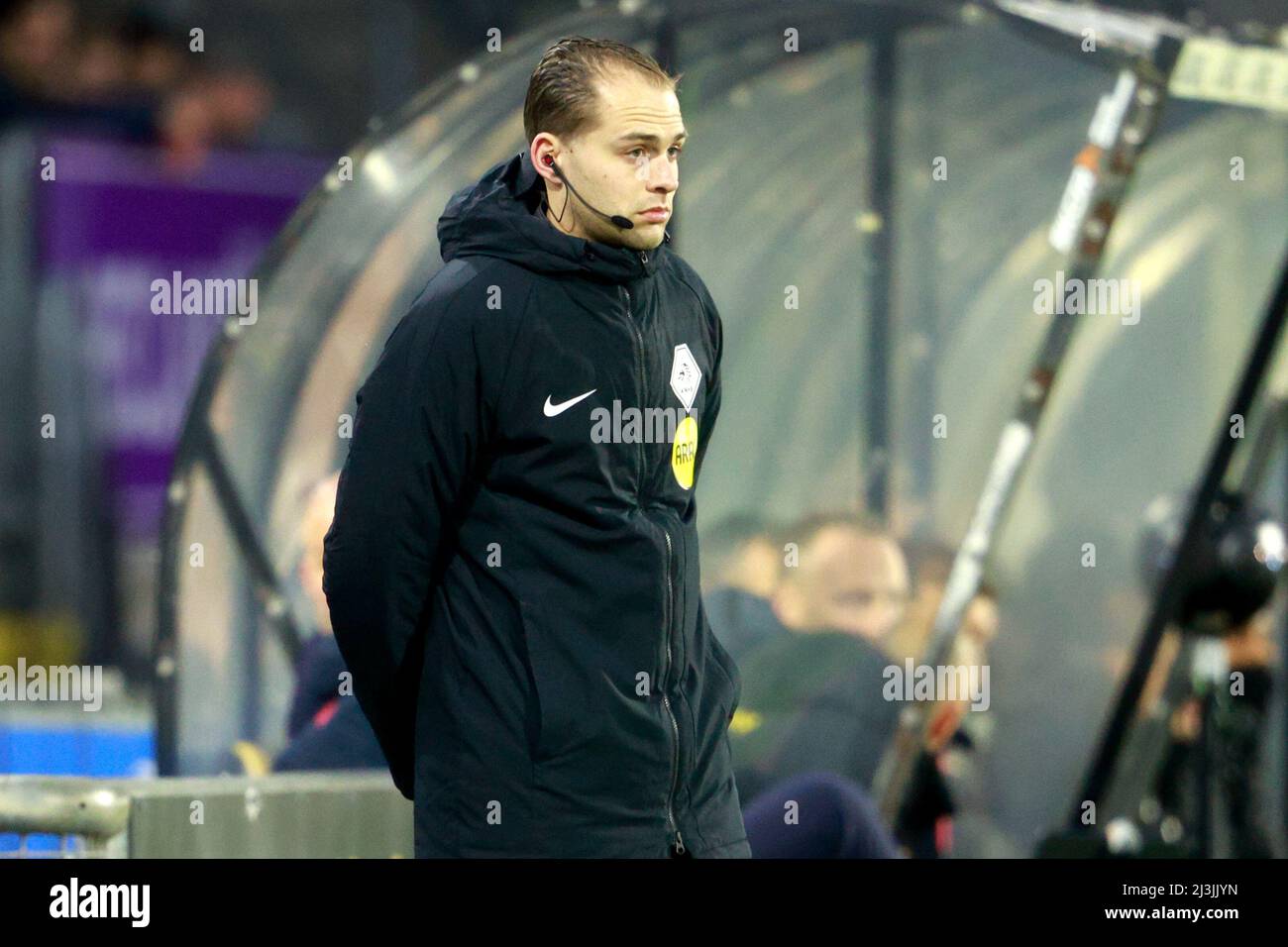 Paesi Bassi. 08th Apr 2022. BREDA, PAESI BASSI - 8 APRILE: 4th Gerbert Stegeman ufficiale durante la partita olandese Keukenkampioendivisie tra NAC Breda e VVV Venlo a Rat Verlegh Stadion il 8 aprile 2022 a Breda, Paesi Bassi (Foto di Broer van den Boom/Orange Pictures) credito: Orange Pics BV/Alamy Live News Foto Stock