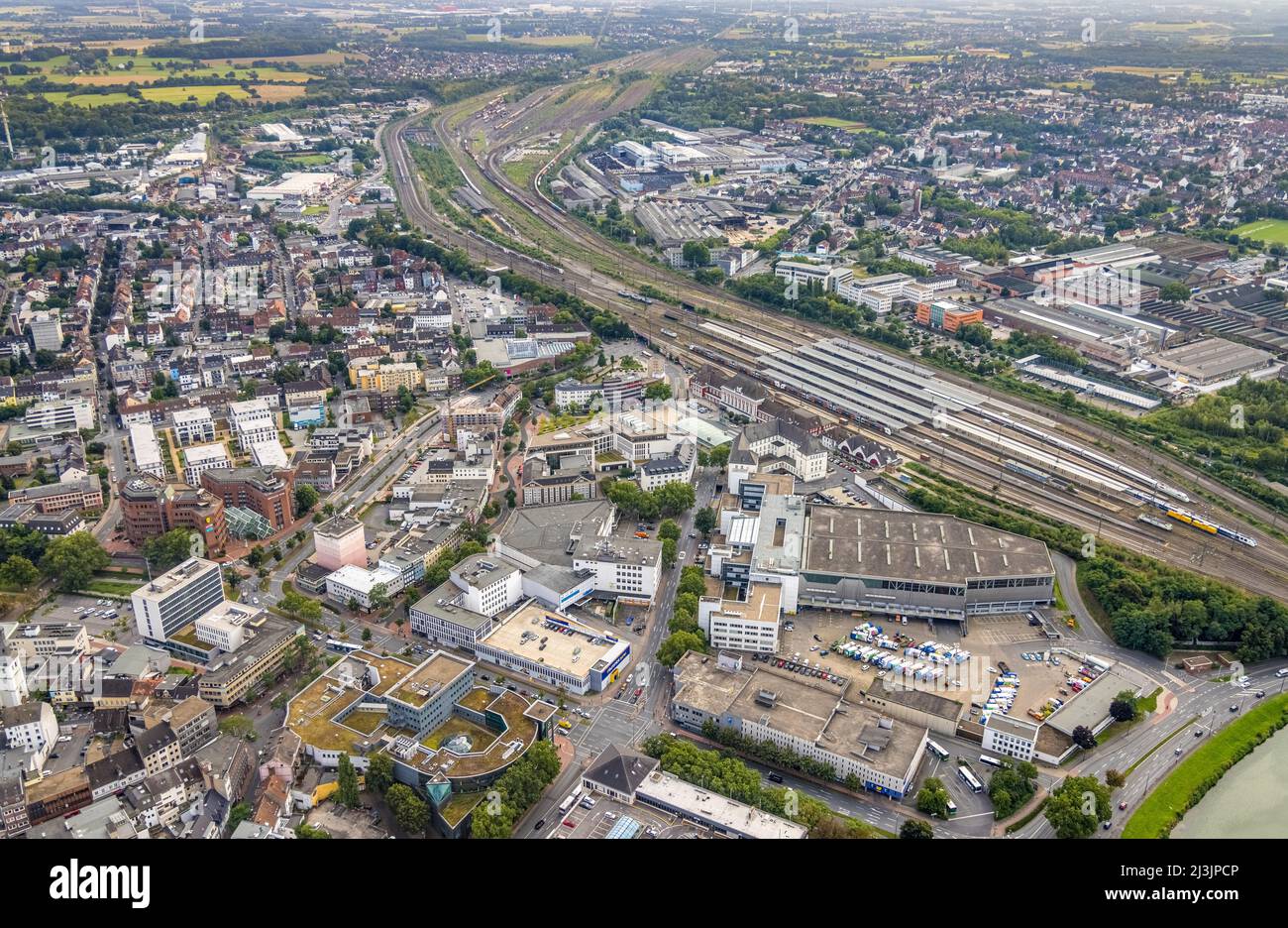 Vista aerea, centro città, vista con Platz der Deutschen Unity e Hamm Westf. Stazione centrale a Mitte, Hamm, zona della Ruhr, Renania settentrionale-Vestfalia, Germ Foto Stock