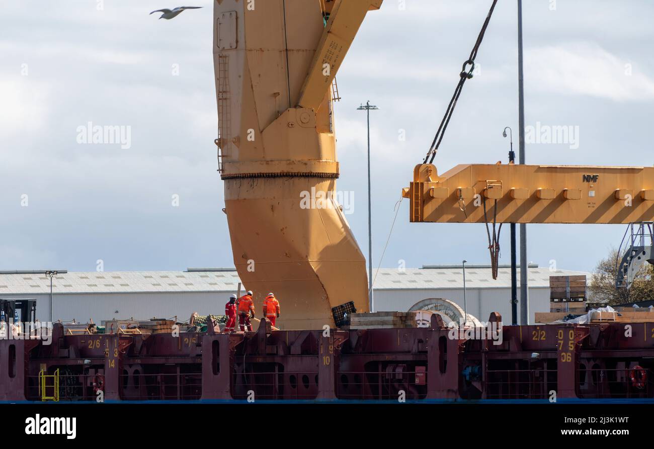 Lavoratori di un cantiere navale di Sunderland; Sunderland, Tyne e Wear, Inghilterra Foto Stock