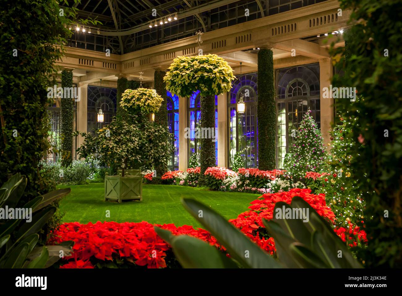 Longwood Gardens, in Pennsylvania, mostra le sue luci e decorazioni annuali per le vacanze. Foto Stock