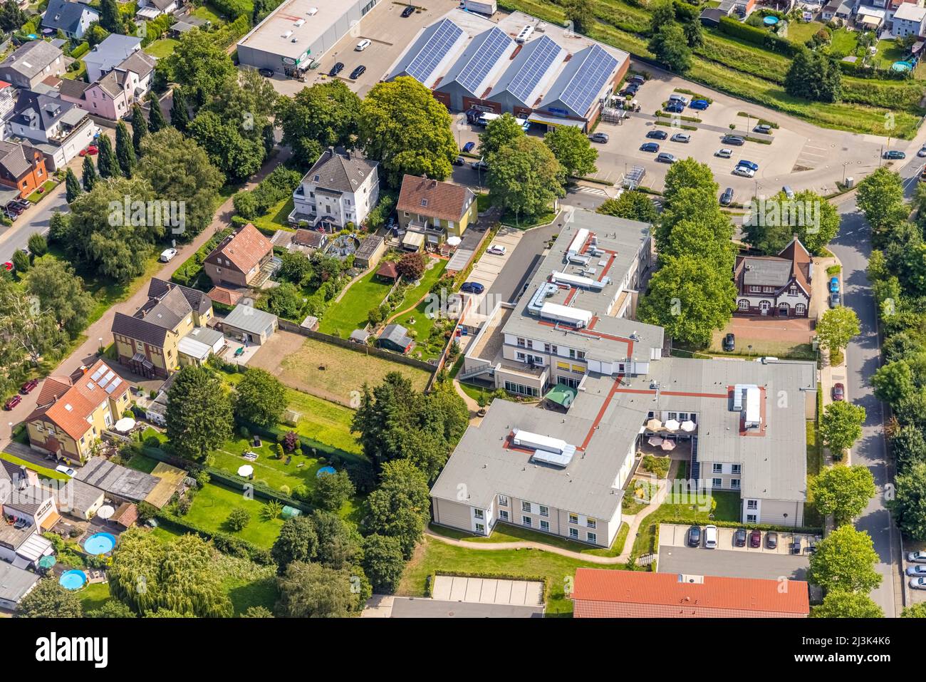 Vista aerea, Seniorenresidenz Laureos, nel distretto di Heeren-Werve, Kamen, zona della Ruhr, Renania settentrionale-Vestfalia, Germania, la casa degli anziani, il vecchio peopl Foto Stock