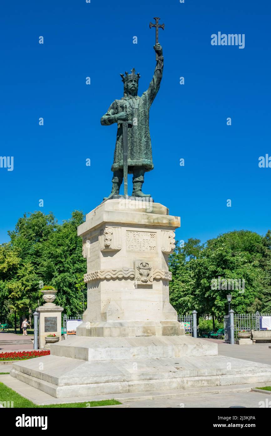 Statua di Stefano il Grande (Stefan cel Mare) nel Parco Stefan cel Mare nel centro di Chisinau Moldavia Foto Stock