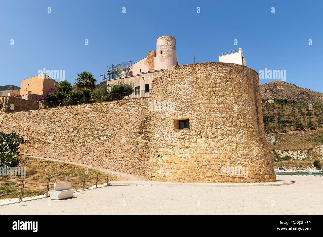 Panoramica del Castello di Castellammare del Golfo a Trapani, Sicilia, Italia. Foto Stock