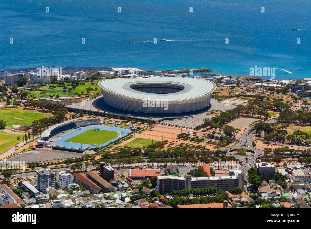 Stadio e lungomare di Città del Capo; Città del Capo, Western Cape, Sudafrica Foto Stock