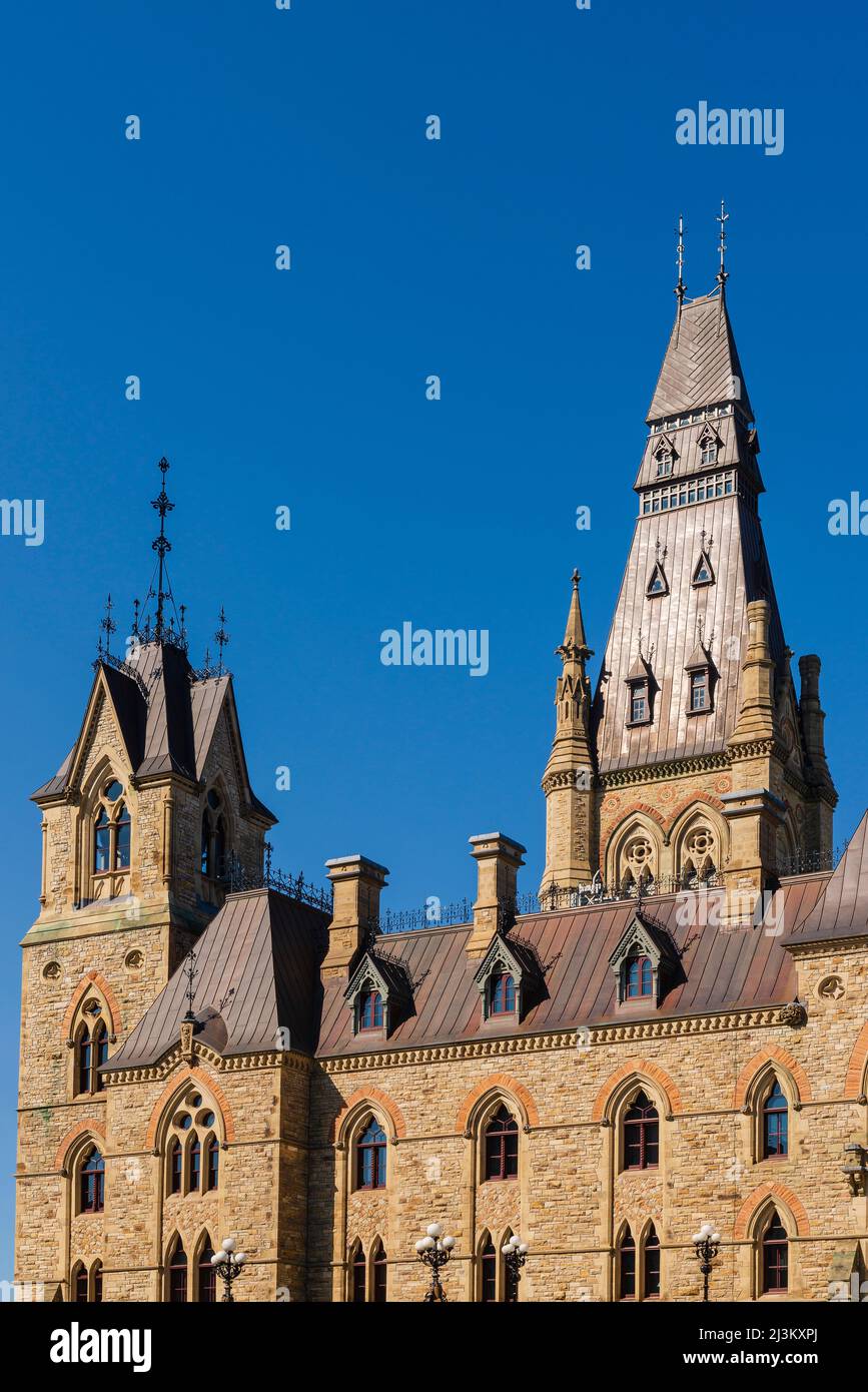 Blocco ovest degli edifici del Parlamento canadese nella capitale della nazione, Ottawa, Ontario, Canada Foto Stock