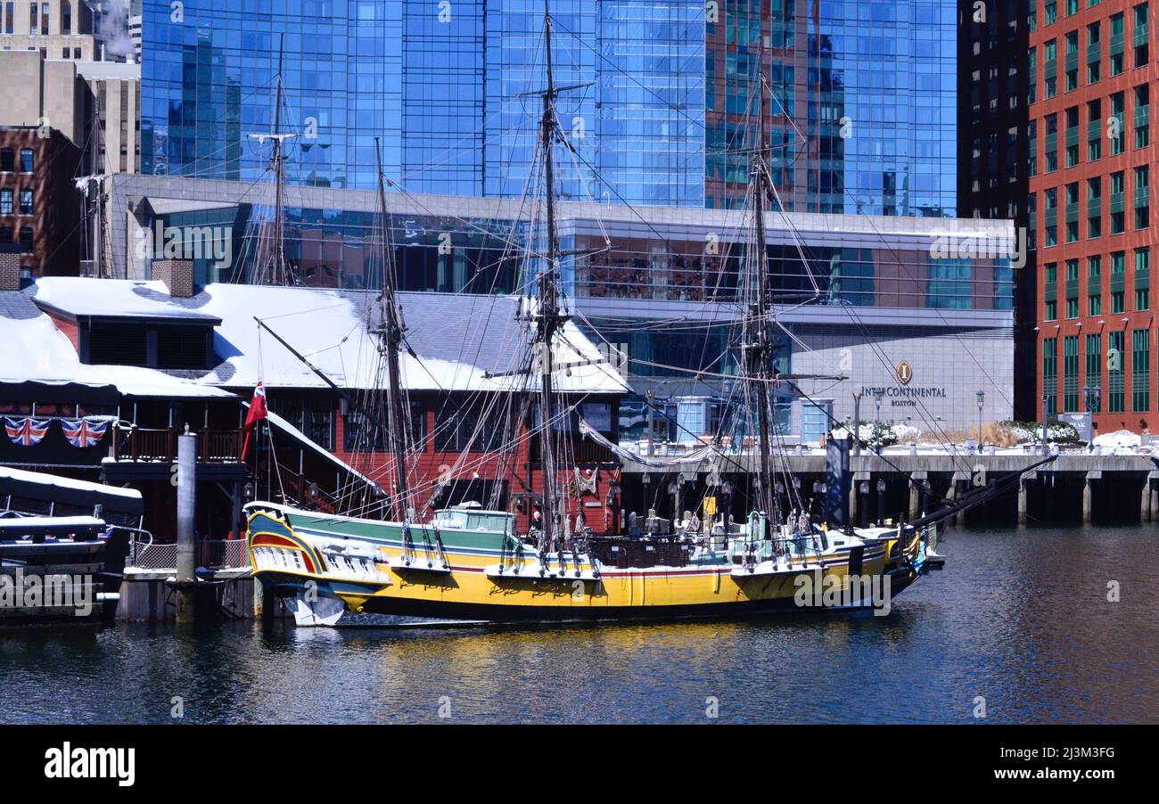 Il porto di Boston, nel Massachusetts, fu il luogo della manifestazione del Boston Tea Party del 1773, protestando contro la tassazione britannica e le politiche commerciali sleali. Foto Stock