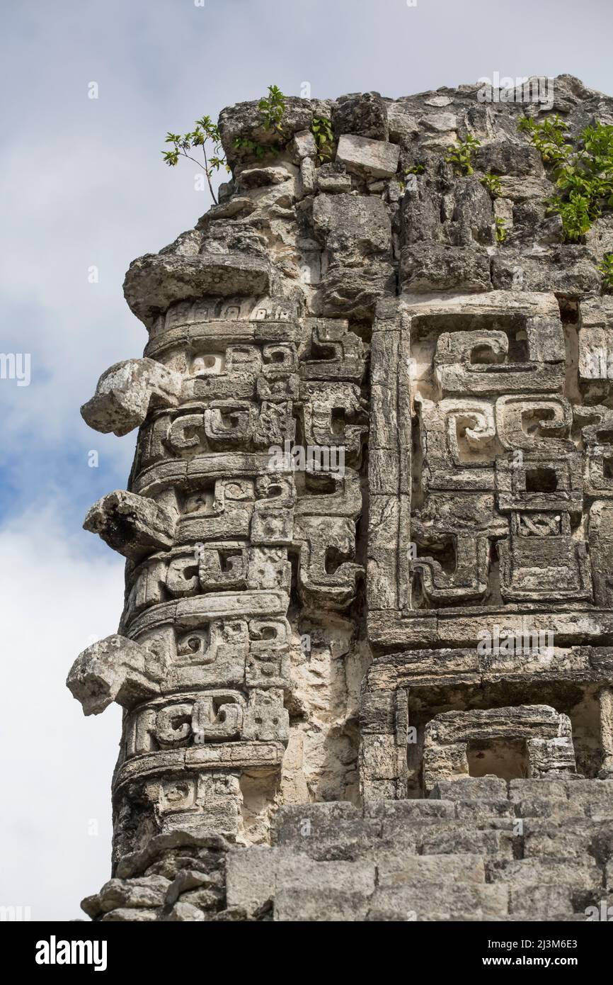 Rain God Chac Masks, Structure XX, rovine maya, zona archeologica di Chicanna, Stato Campeche, Messico; Messico Foto Stock