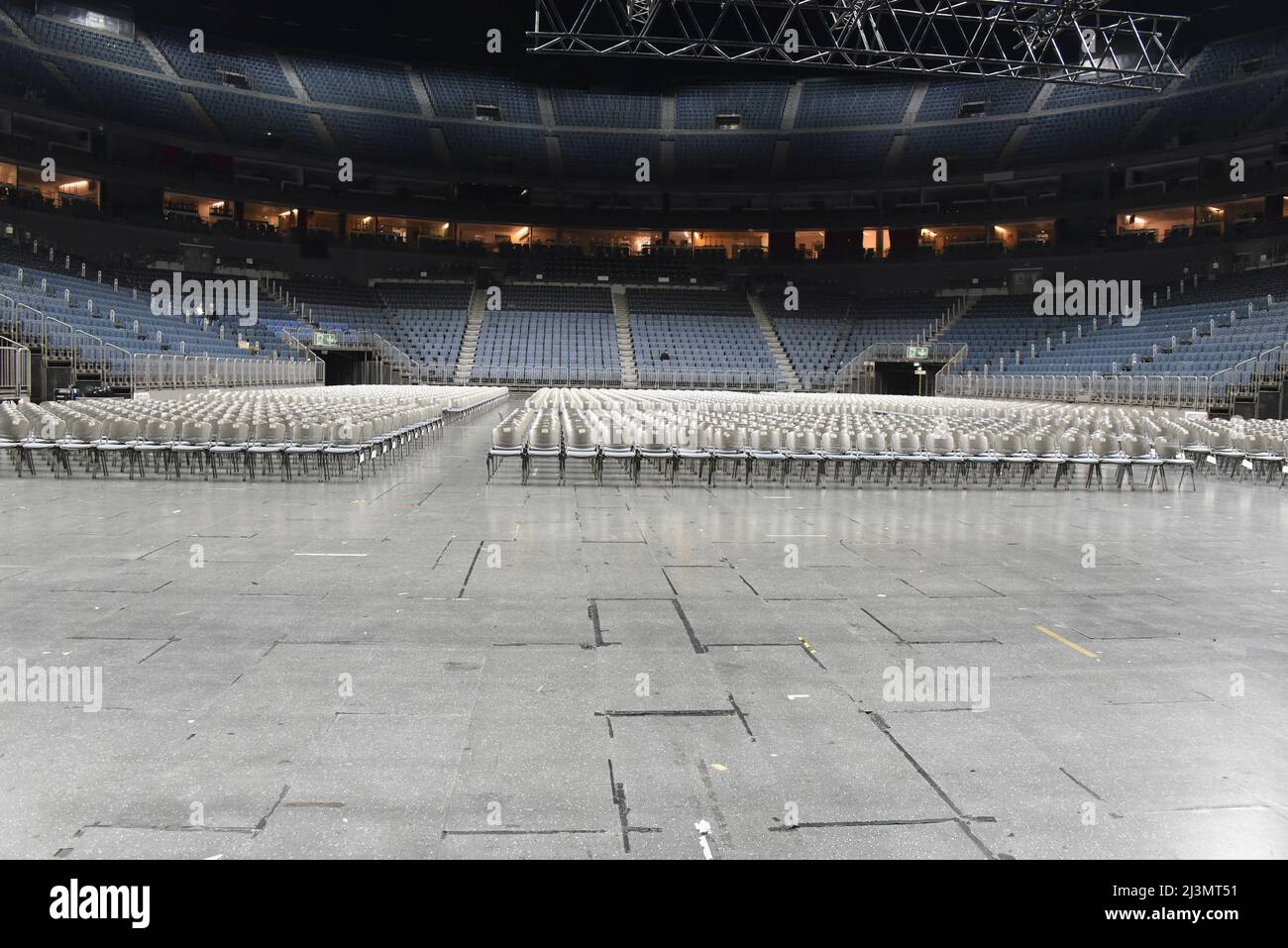 Colonia, Germania. 08th Apr 2022. L'interno della Lanxess Arena seduto credito: Horst Galuschka/dpa/Alamy Live News Foto Stock