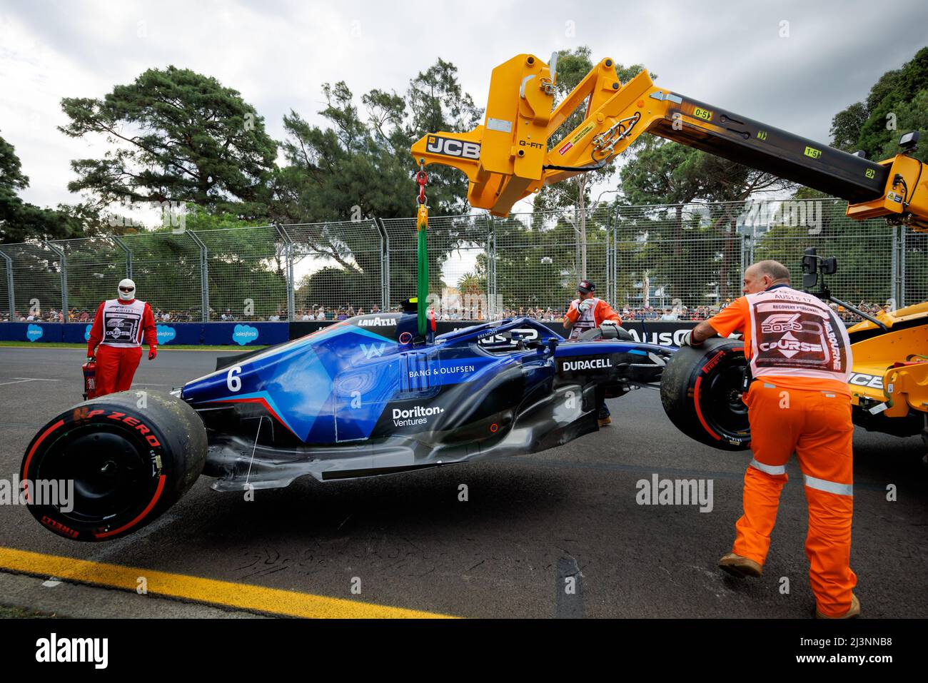 Melbourne, Australia . 09th Apr 2022. Nicholas Latifi (CAN) del team Williams si schianta in Qualifiche durante il Gran Premio di Formula uno australiano sul circuito Albert Park Grand Prix 9. Aprile, 2022. Credit: Corleve/Alamy Live News Foto Stock