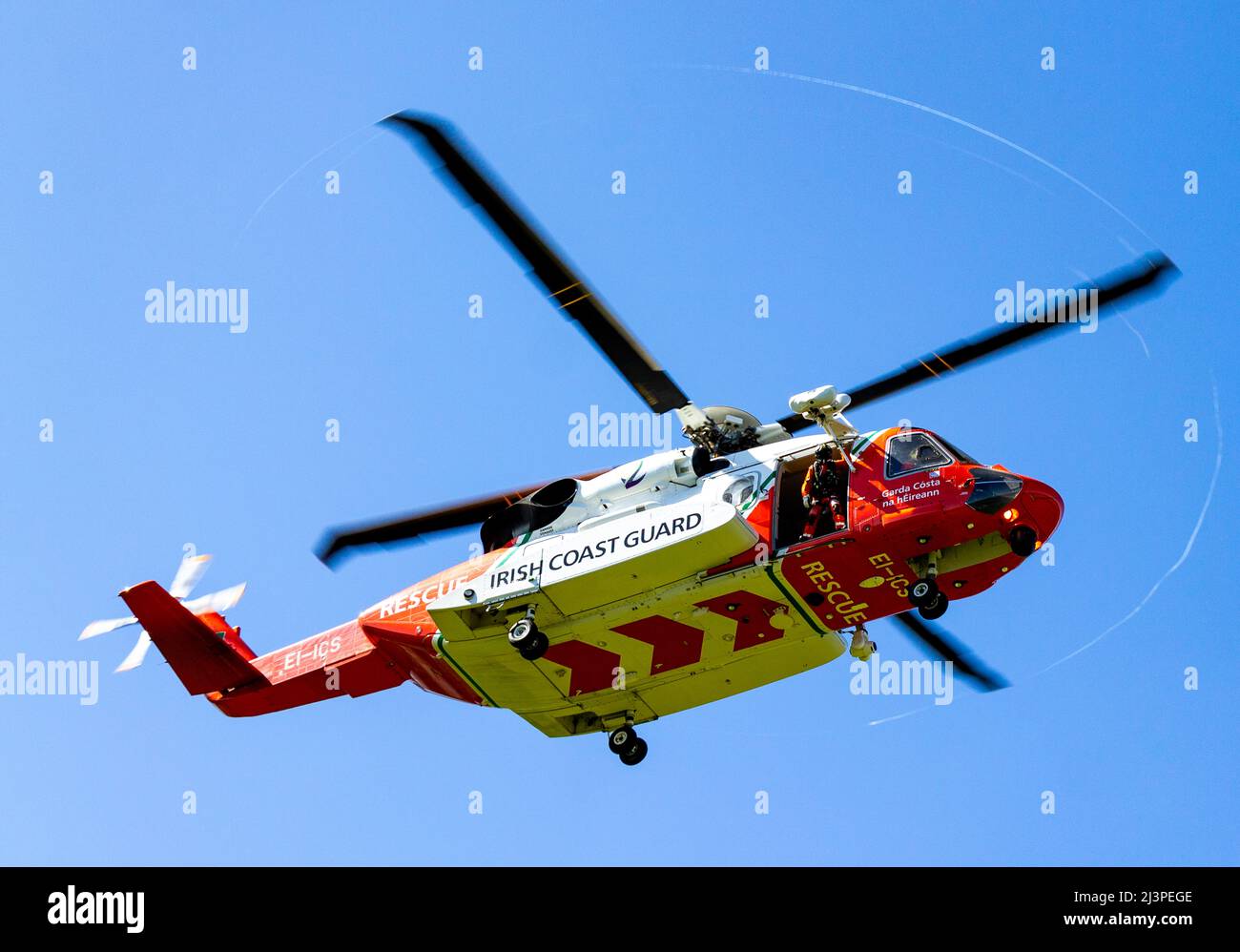 Irish Coast Guard Sikorsky S-92 Elicottero con ascensore medio Foto Stock