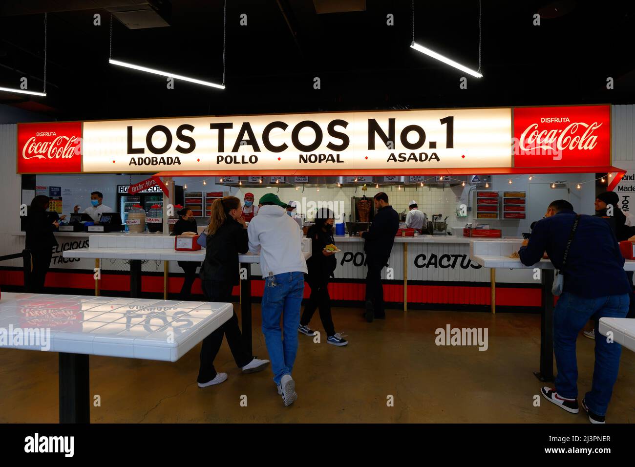 Interno di una catena di ristoranti messicani casual e tacqueria di Los Tacos n° 1 a New York, New York. Foto Stock
