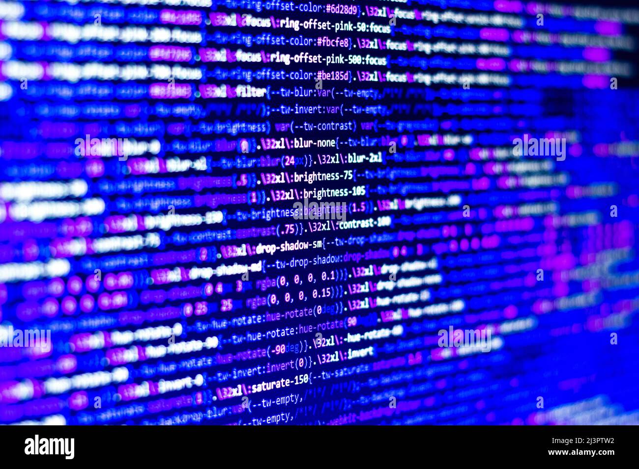 Background del codice. Linguaggio di programmazione Web scritto dallo sviluppatore. HTML, CSS, JavaScript e codici di programmazione web in editor di codice Foto Stock