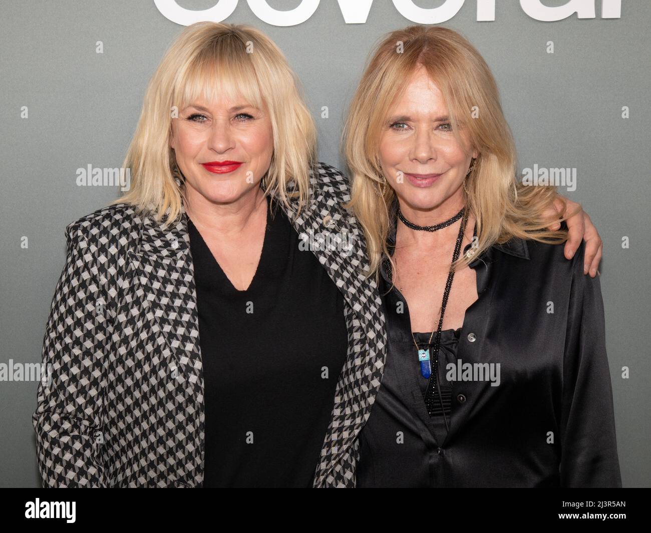 8 aprile 2022, Hollywood, California, USA: Patricia Arquette e Rosanna Arquette partecipano alla Premiere di Apple TV Plus 'Severance' (Credit Image: © Billy Bennight/ZUMA Press Wire) Foto Stock