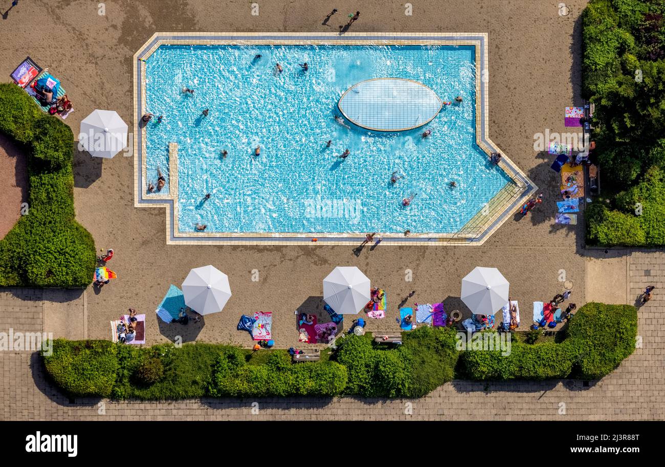 Vista aerea, piscina per bambini al GSW piscina esterna Kamen-Mitte, Kamen, zona della Ruhr, Renania settentrionale-Vestfalia, Germania, Luftbild, Kinderbecken im GSW Freibad Foto Stock