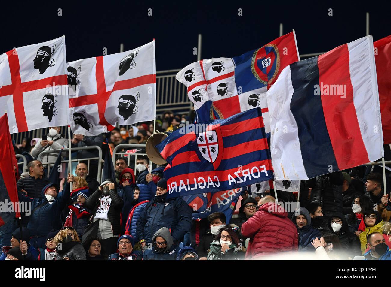 Sardegna Arena, Cagliari, Italia, 09 aprile 2022, Cagliari Supporters durante Cagliari Calcio vs Juventus FC - Serie di calcio italiana A match Foto Stock