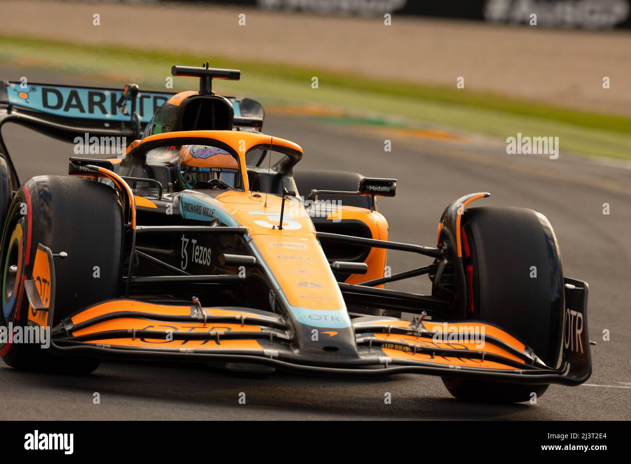 Melbourne, Australia. 09th Apr 2022. Daniel Ricciardo guida l’Australia numero 3 della McLaren MCL36 in qualifica davanti al Gran Premio d’Australia 2022 sul circuito Albert Park Grand Prix. Credit: SOPA Images Limited/Alamy Live News Foto Stock