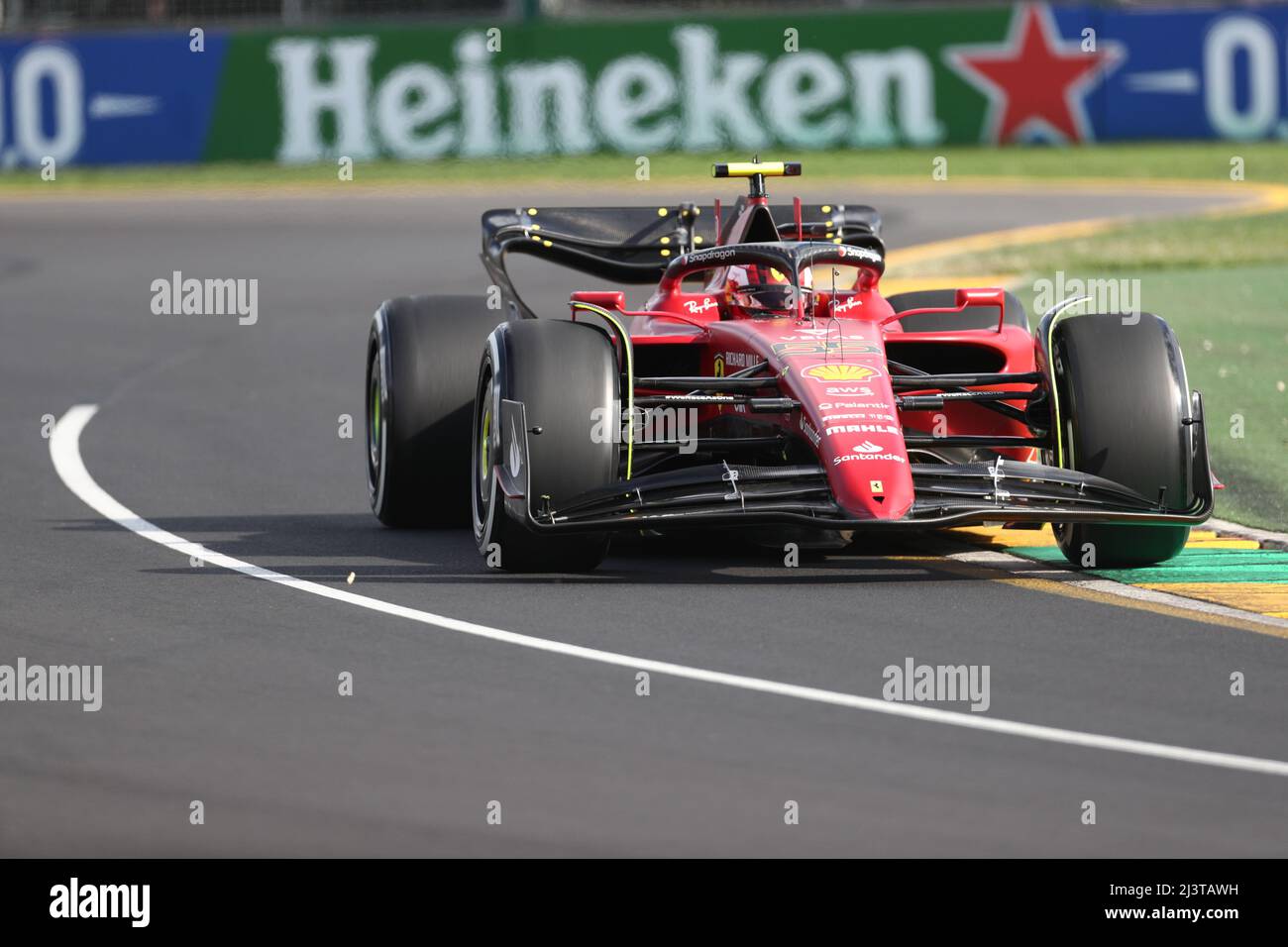 Albert Park, Melbourne, Victoria, Australia. 10th Apr 2022. FIA Formula uno World Championship 2022 - Formula uno Rolex Australian Grand Prix - Carlos Sainz Jr. (Spagna) Racing per la Scuderia Ferrari alla guida della (55) F1-75 Ferrari durante la gara tre del FIA Formula uno World Championship 2022-Image Credit: brett keating/Alamy Live News Foto Stock