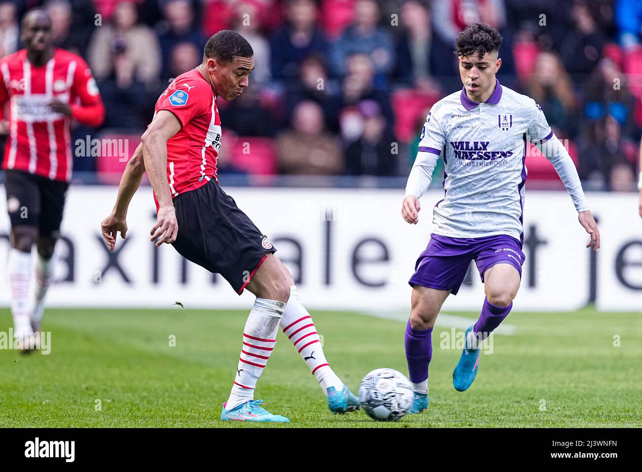 EINDHOVEN, PAESI BASSI - APRILE 10: Carlos Vinicius del PSV Eindhoven durante la partita olandese Erevisione tra PSV e RKC Waalwijk al Philips Stadion il 10 Aprile 2022 a Eindhoven, Paesi Bassi (Foto di Geert van Erven/Orange Pictures) Foto Stock