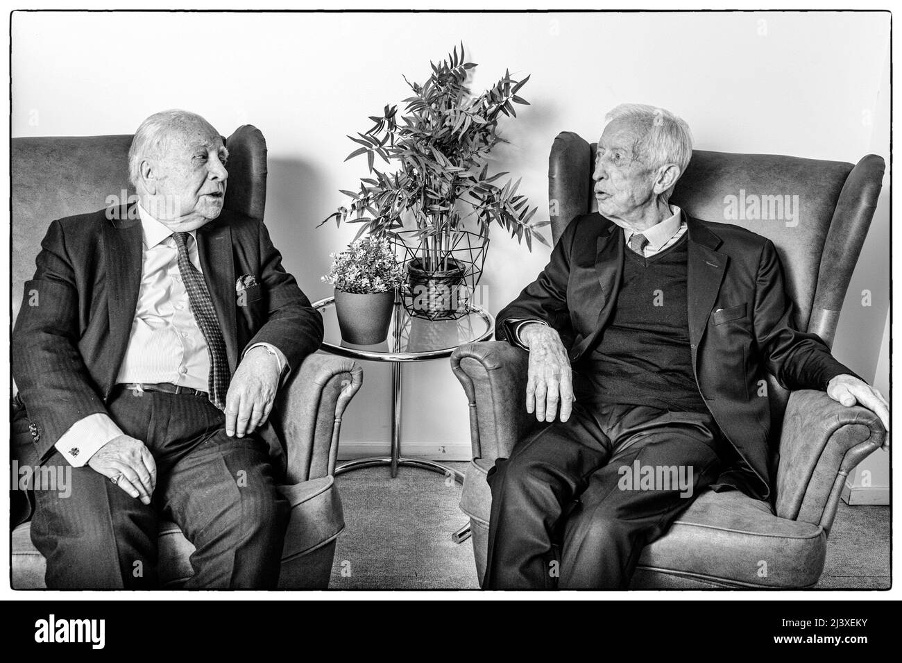 L'ex primo ministro Marc Eyskens e Charles Ferdinand Nothomb Ministro di Stato les ingaggia Marc Eyskens ex Premier ministre CVP e Charles Ferdinand Foto Stock