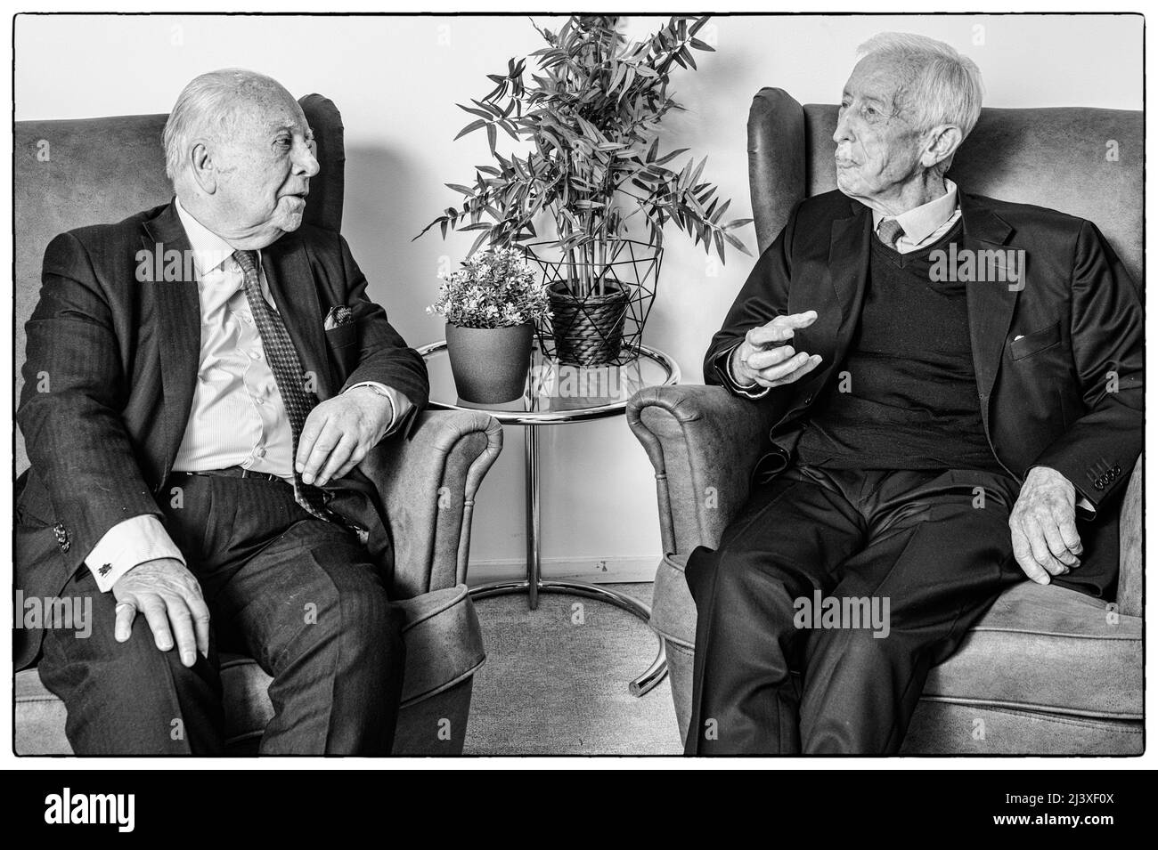 L'ex primo ministro Marc Eyskens e Charles Ferdinand Nothomb Ministro di Stato les ingaggia Marc Eyskens ex Premier ministre CVP e Charles Ferdinand Foto Stock