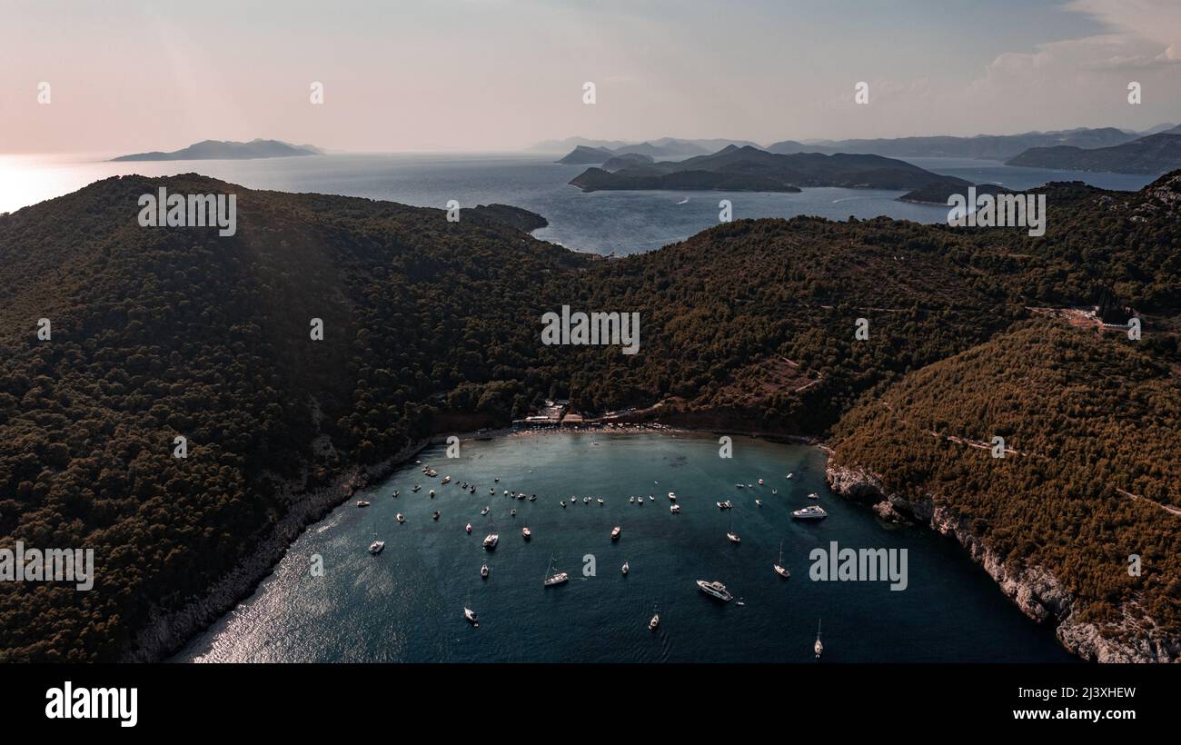 Vista aerea della spiaggia Sunj, isola Lopud, Dubrovnik, Croazia Foto Stock