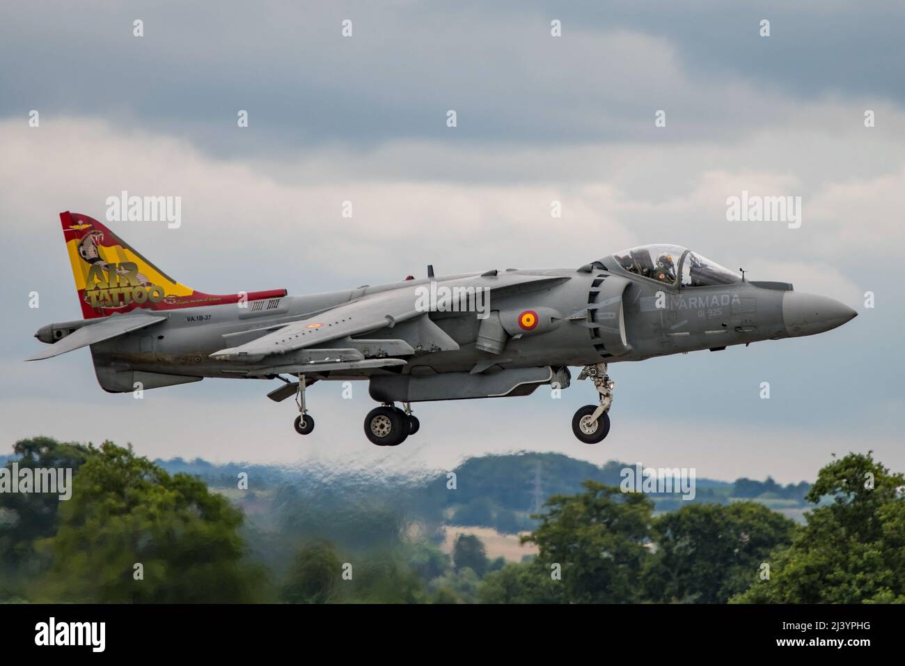 La marina spagnola EAV-8B Harrier II Plus fighter aircraft prendendo parte al flying display per la Giornata dell'aria a RNAS Yeovilton, Regno Unito il 13/7/19. Foto Stock